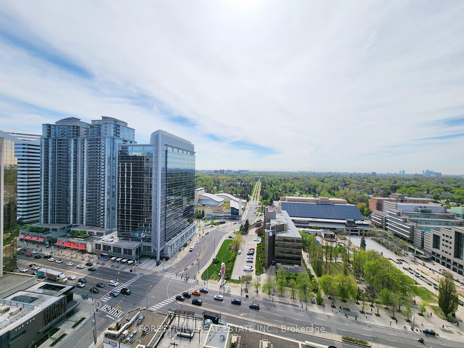 3 Bedrooms Condo at 21 Hillcrest, Toronto For sale