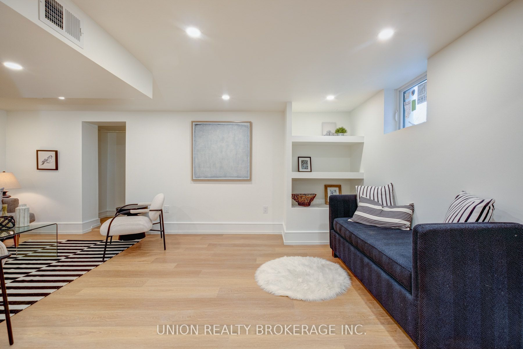 22 Cliffcrest Drive