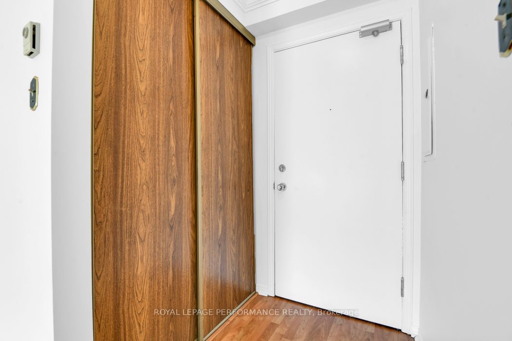 345 CENTRUM Boulevard W, #403