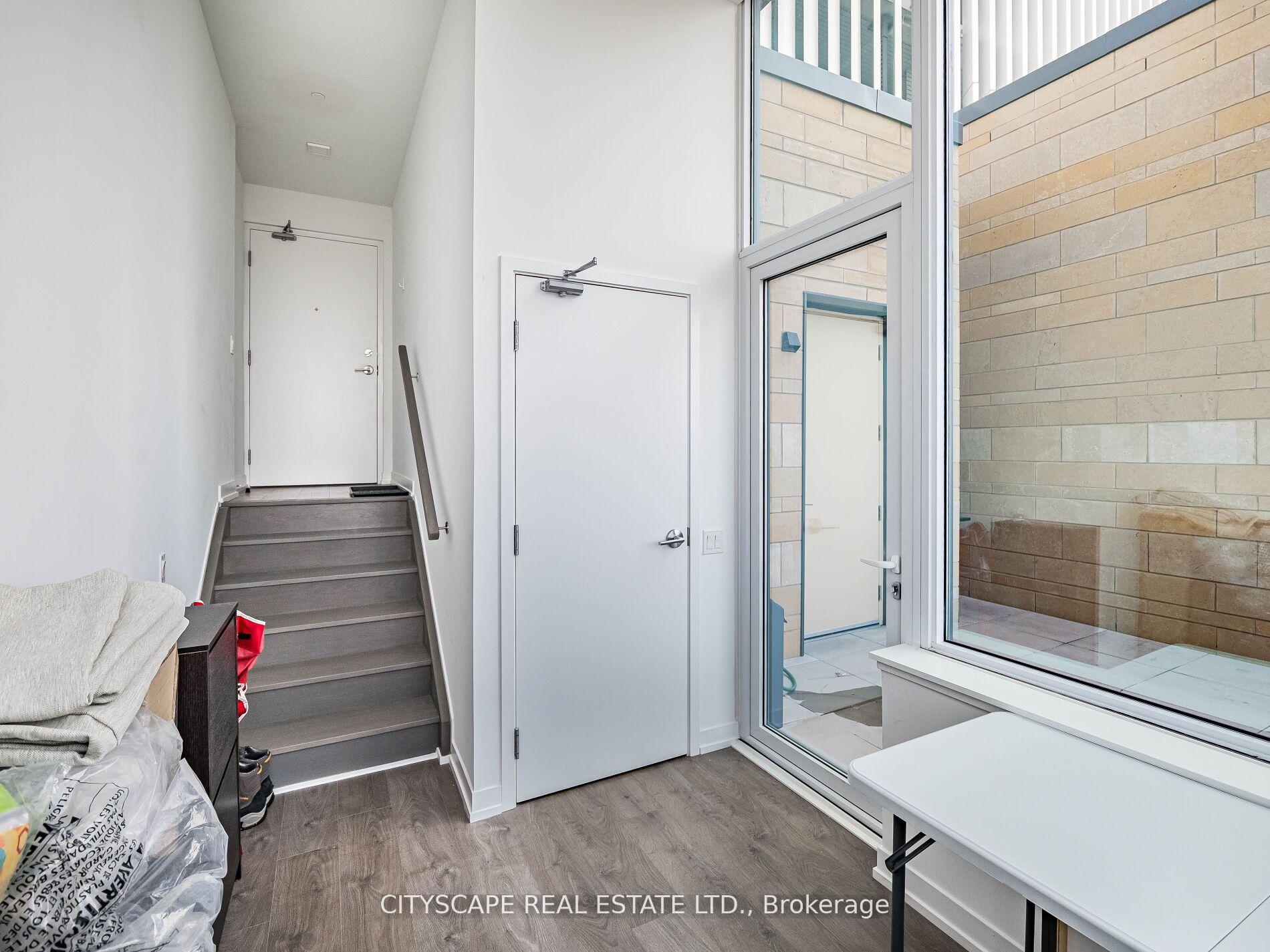 4 Bedrooms Condo at 9 Buttermill, Vaughan For sale