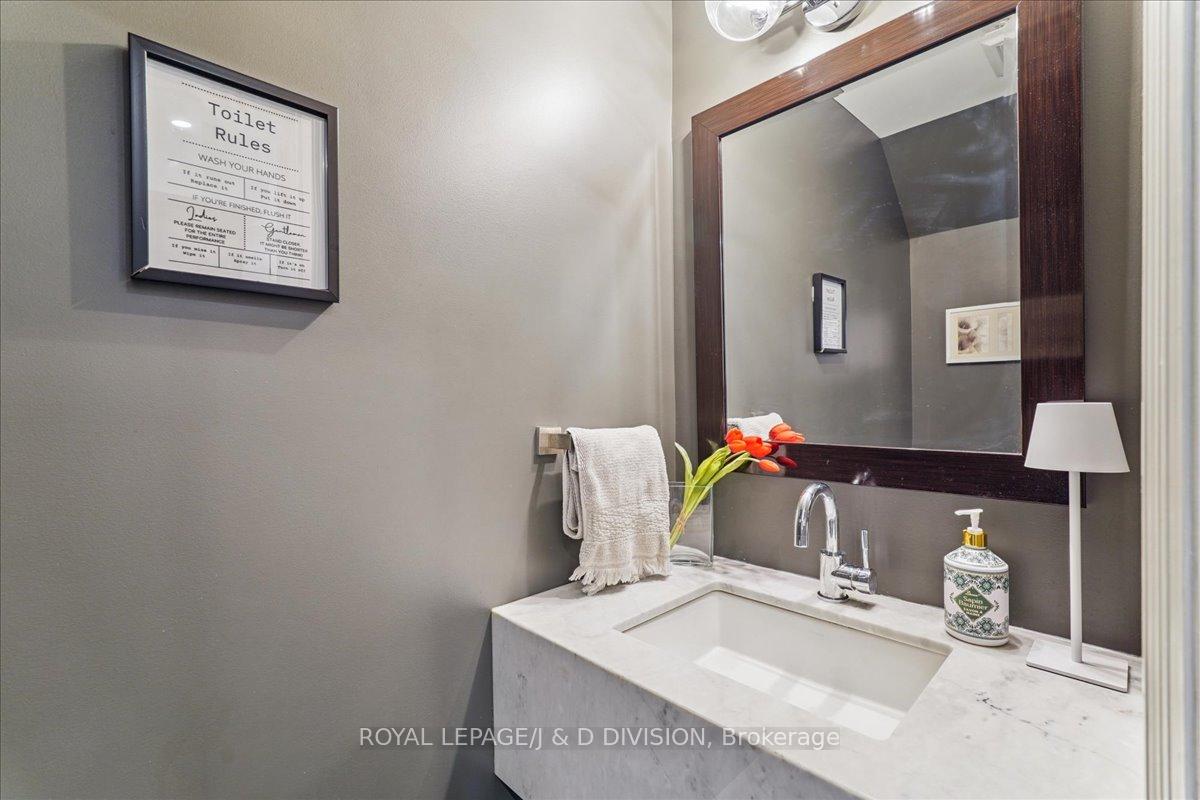 4 Bedrooms Condo at 361 Roehampton, Toronto For sale