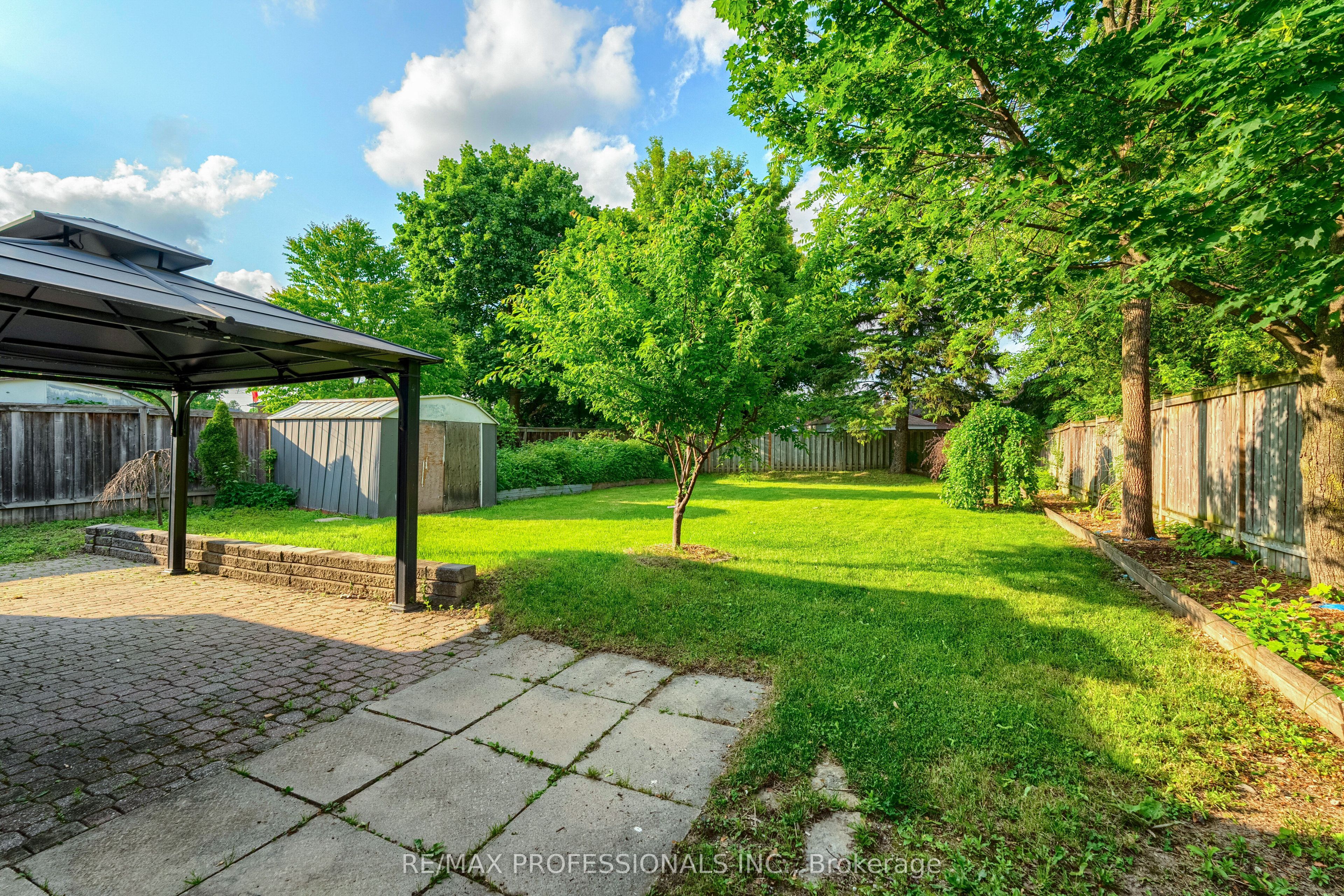 18 Weber Drive