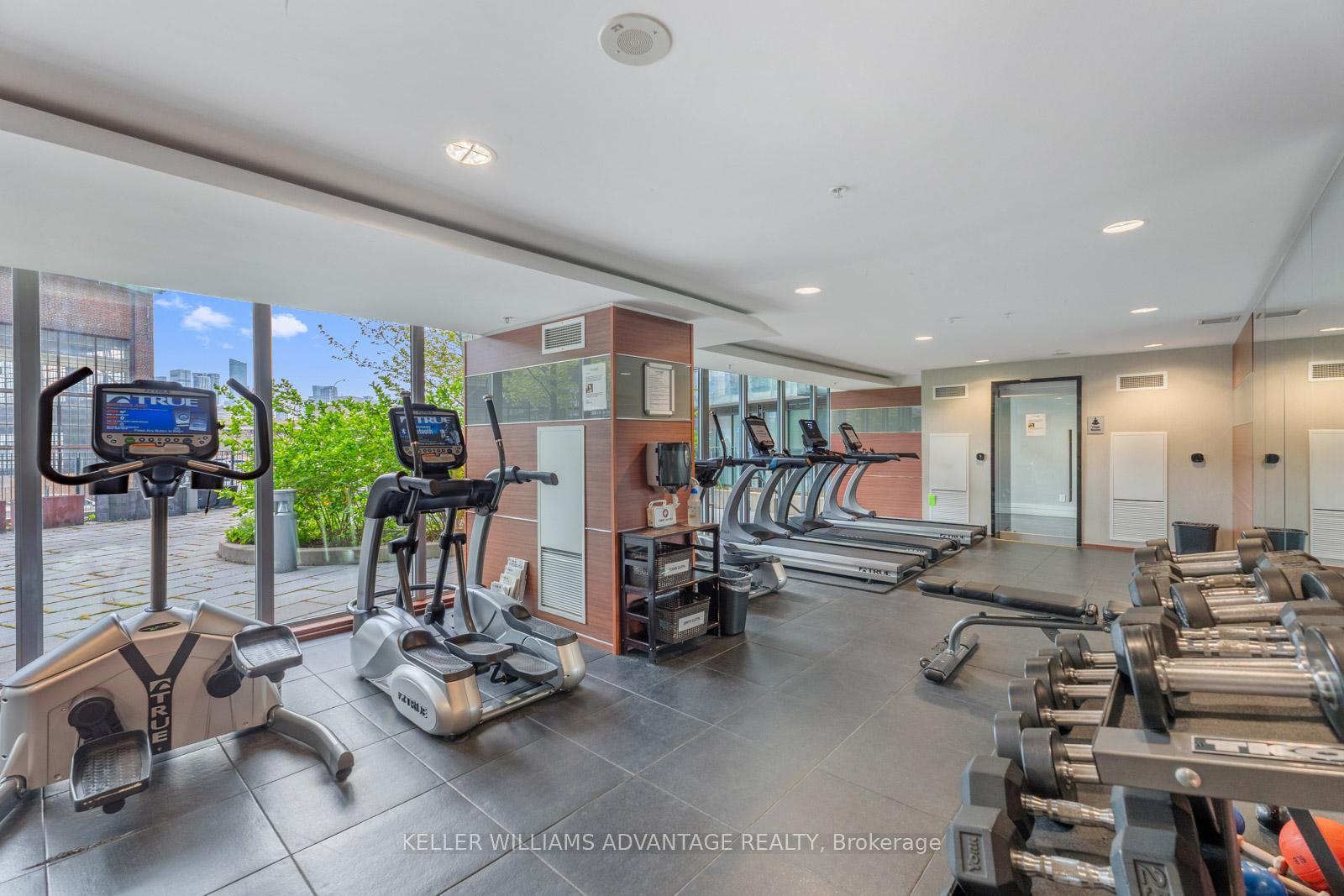 2 Bedrooms Condo at 120 Bayview, Toronto For sale