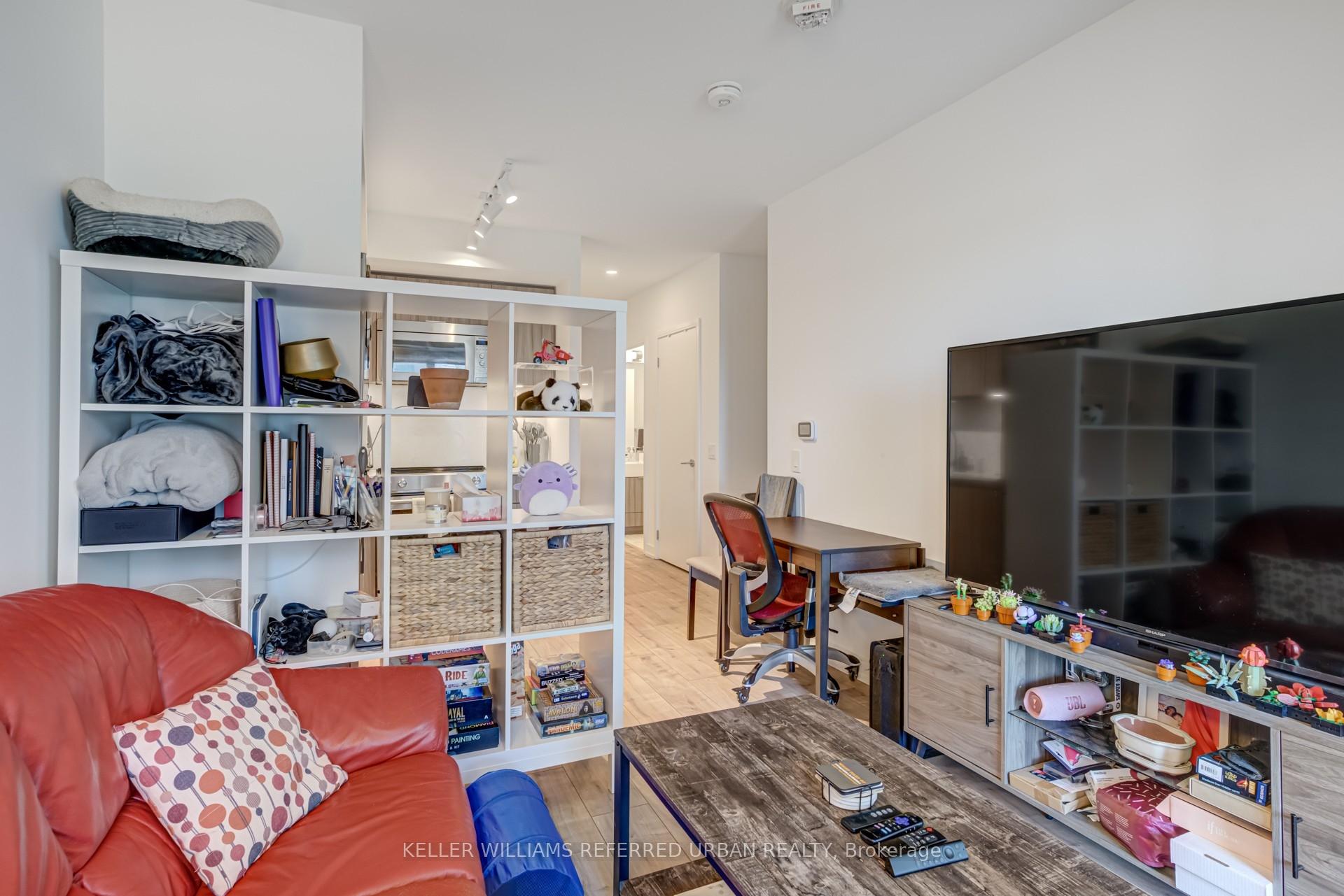 2 Bedrooms Condo at 30 Samuel Wood, Toronto For sale