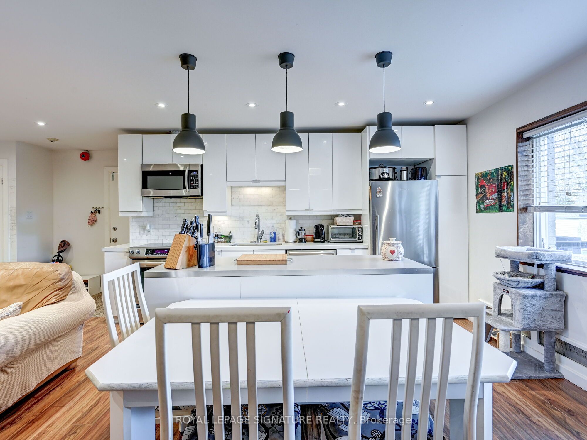 40 Cavell Avenue, Toronto W06 Mimico