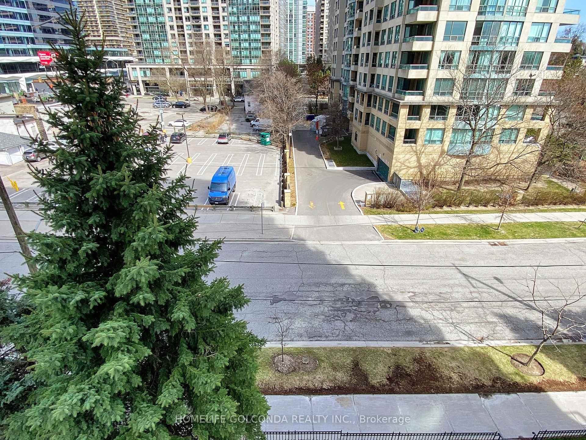 2 Bedrooms Condo at 28 Empress, Toronto For sale