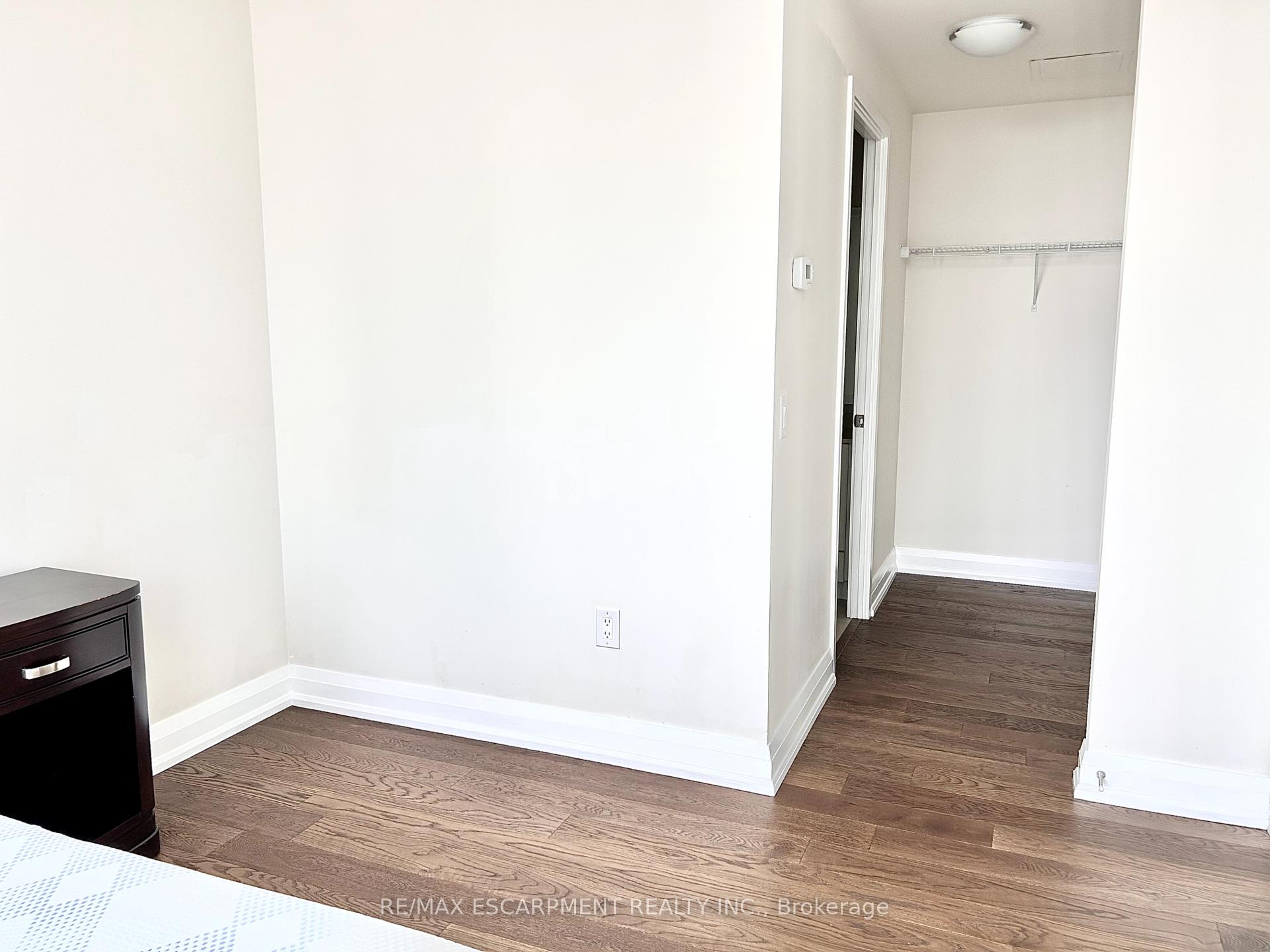 3 Bedrooms Condo at 3975 Grand Park, Mississauga For sale