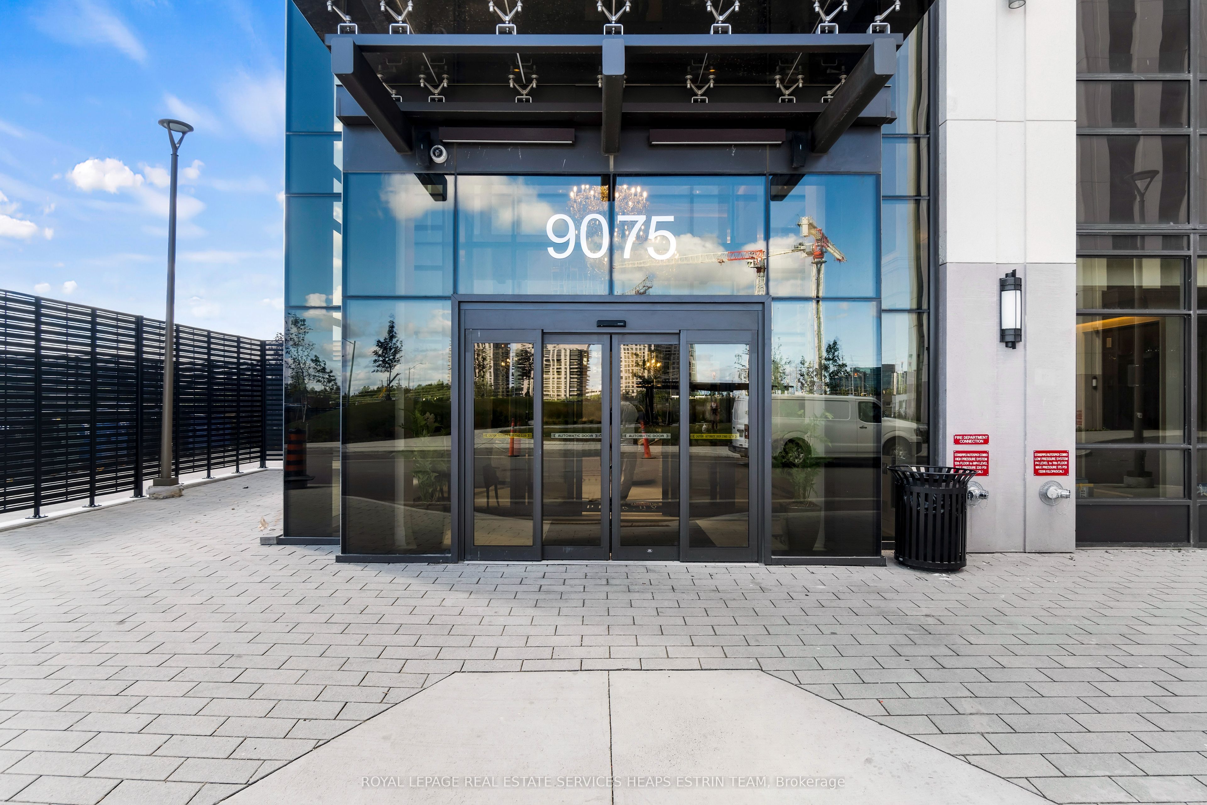 9075 Jane Street, #518