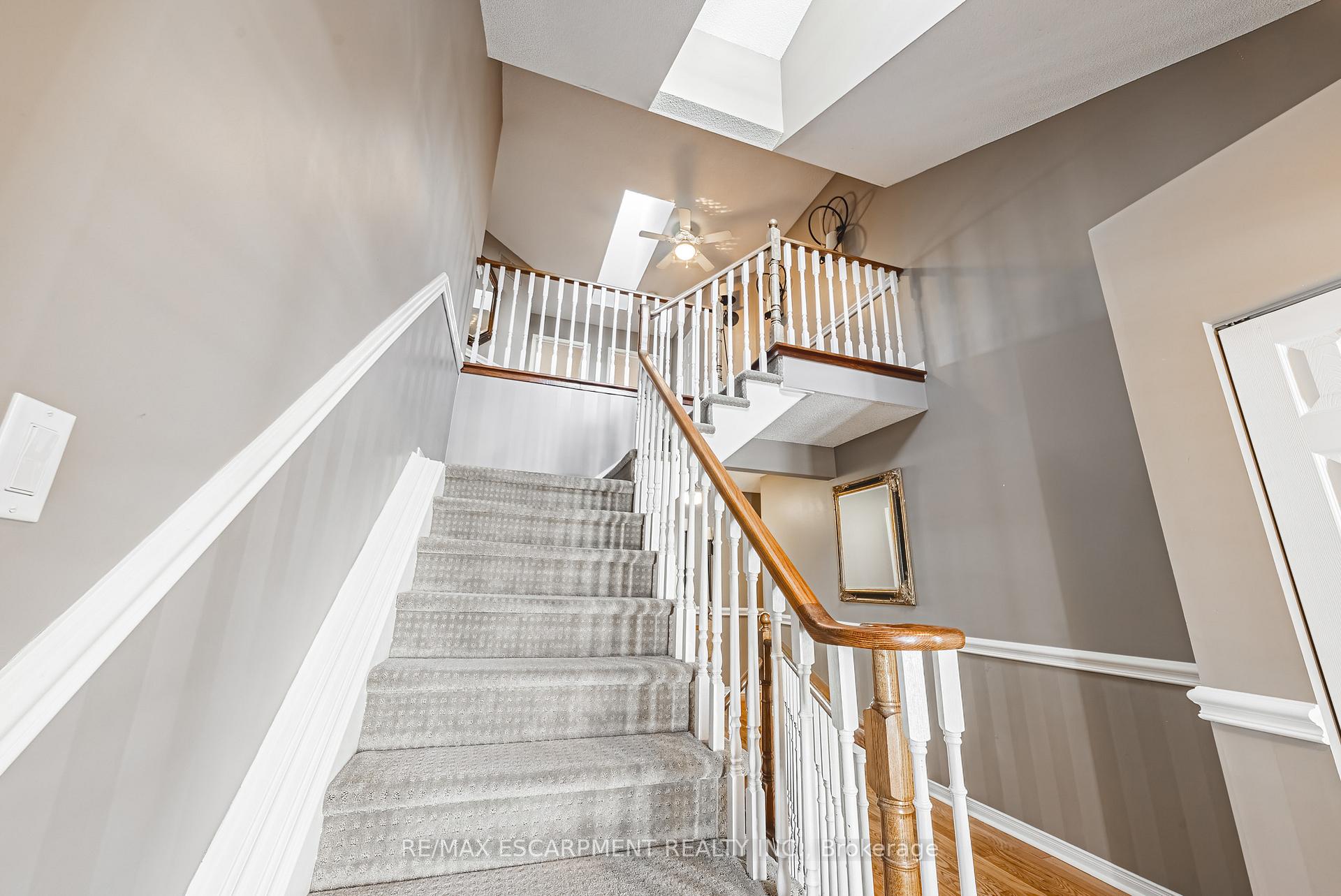 3 Bedrooms Condo at 3333 New,  Burlington For sale