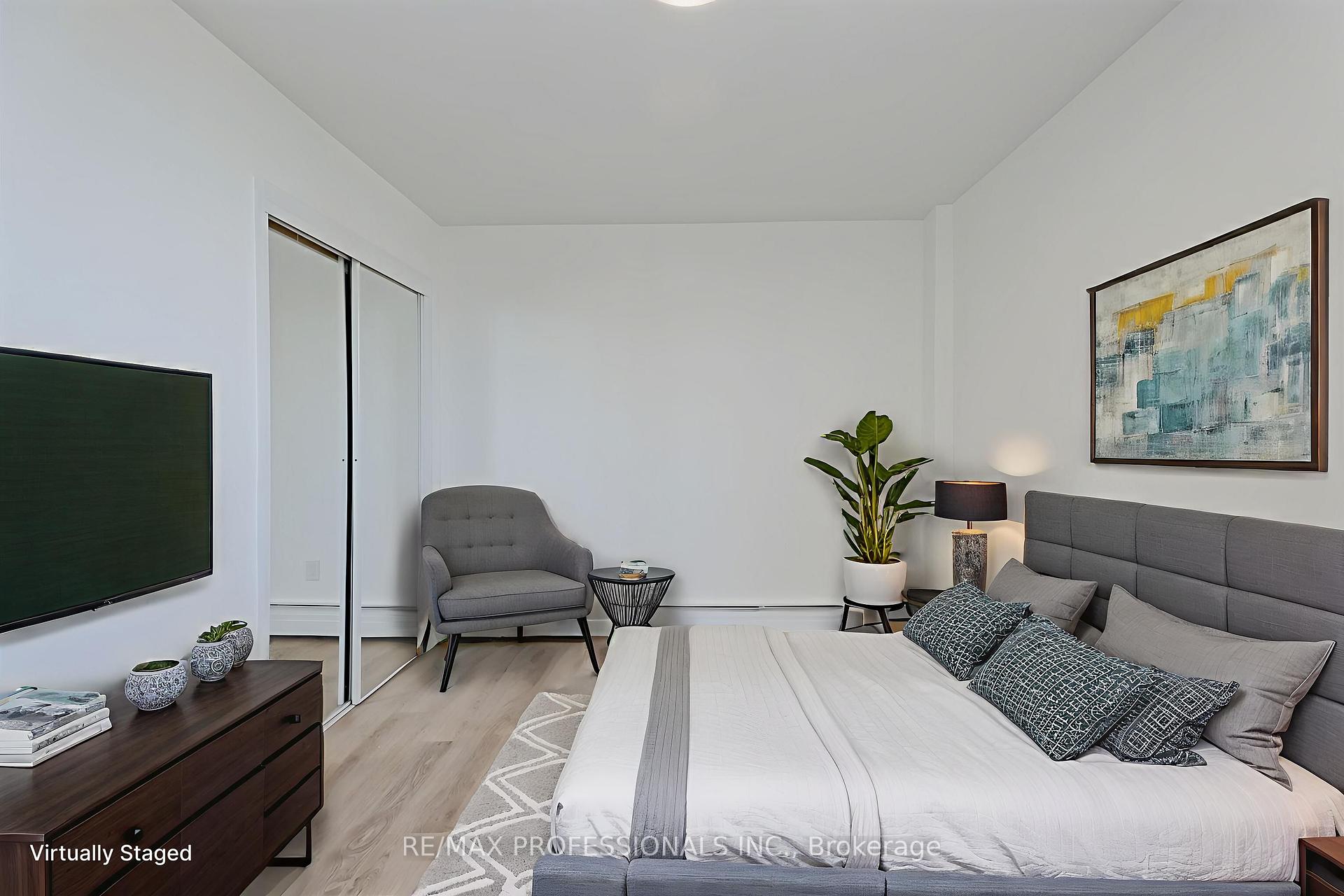 3 Bedrooms Condo at 11 Neilson, Toronto For sale