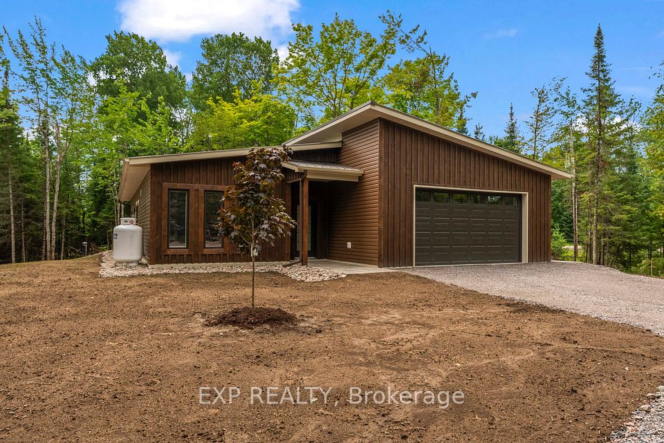 416 Lavallee Road, Horton, ON K7V 3Z4