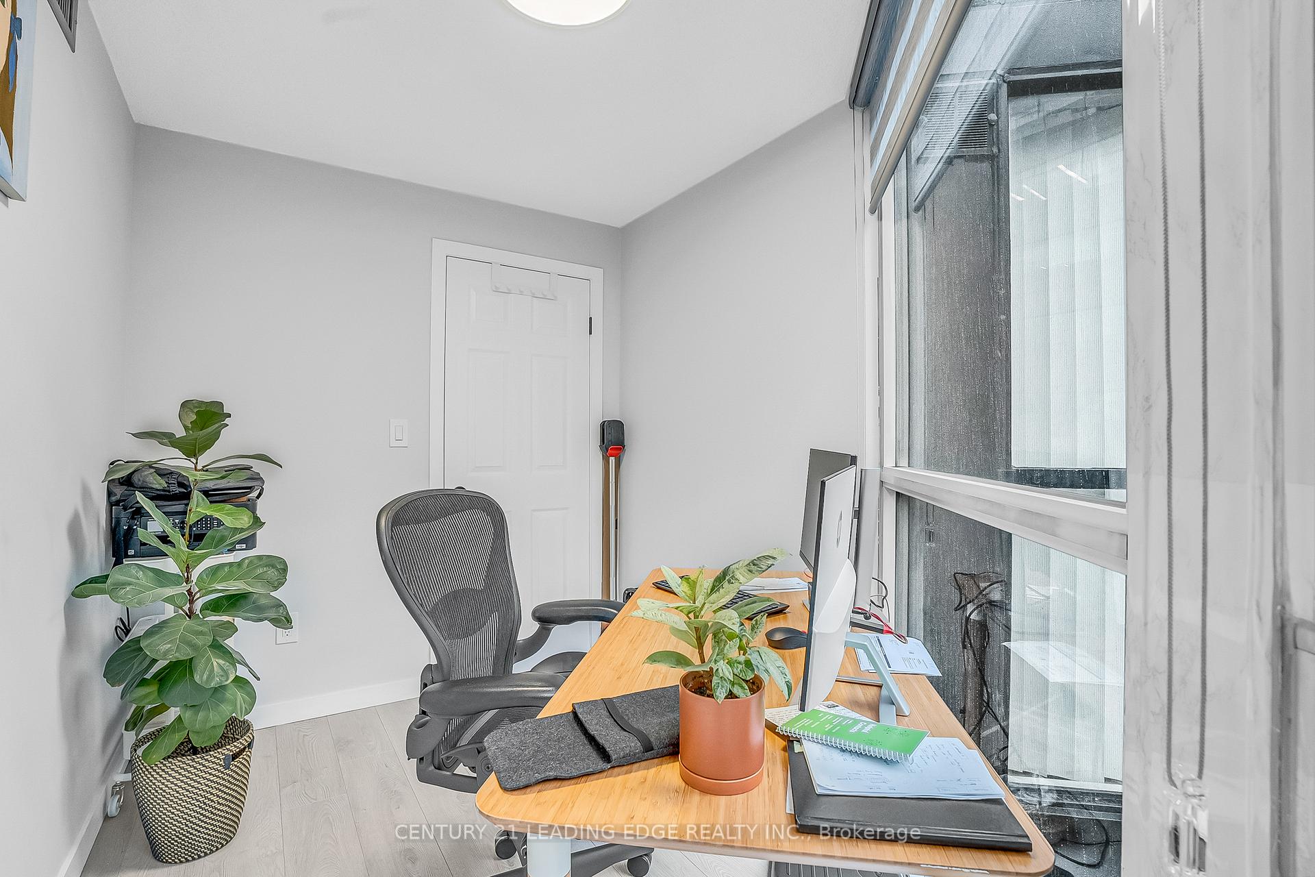 3 Bedrooms Condo at 705 King, Toronto For sale