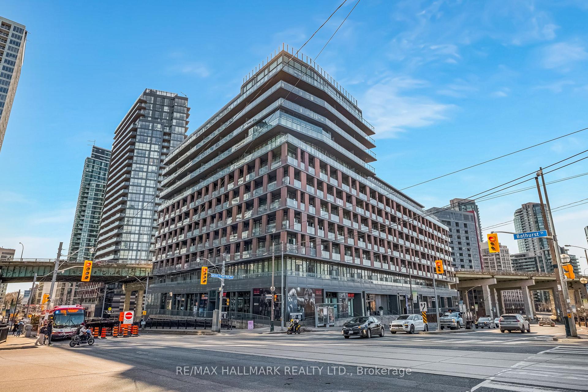 1 Bedroom Condo at 169 Fort York, Toronto For sale