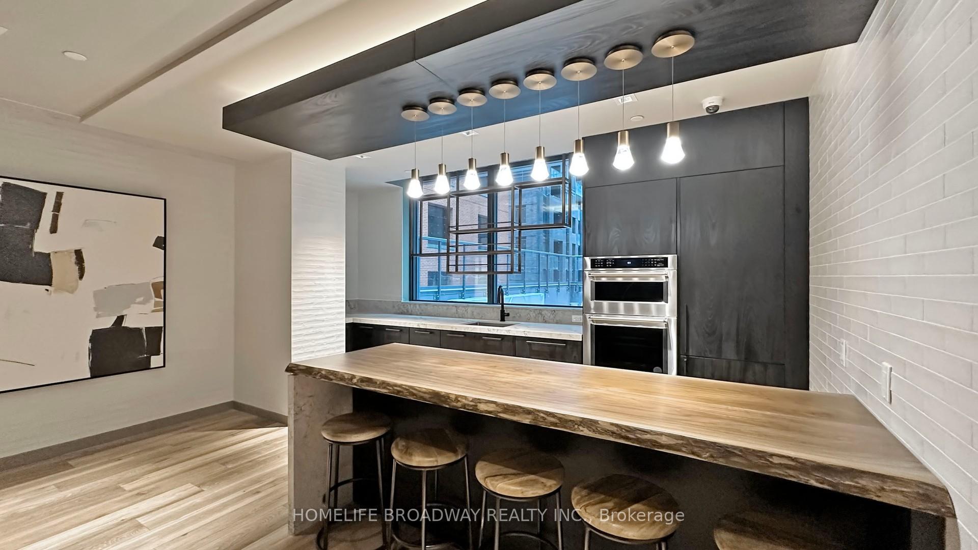 1 Bedroom Condo at 327 King, Toronto For sale