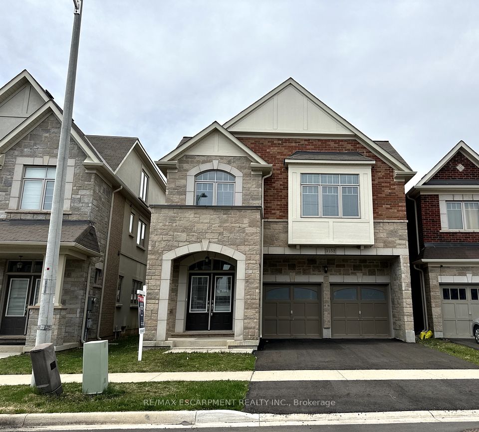 3152 Goodyear