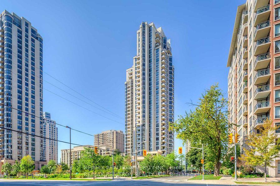 3 Bedrooms Condo at 500 Doris, Toronto For sale