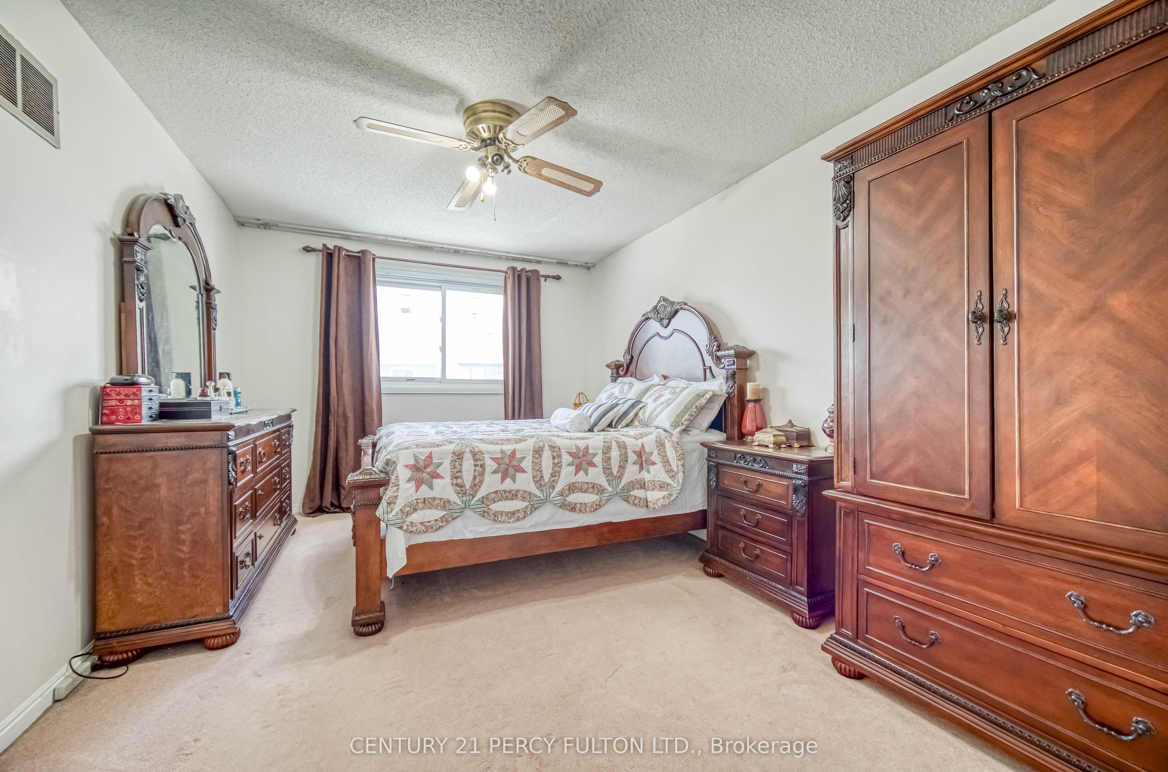 120 Granada Crescent