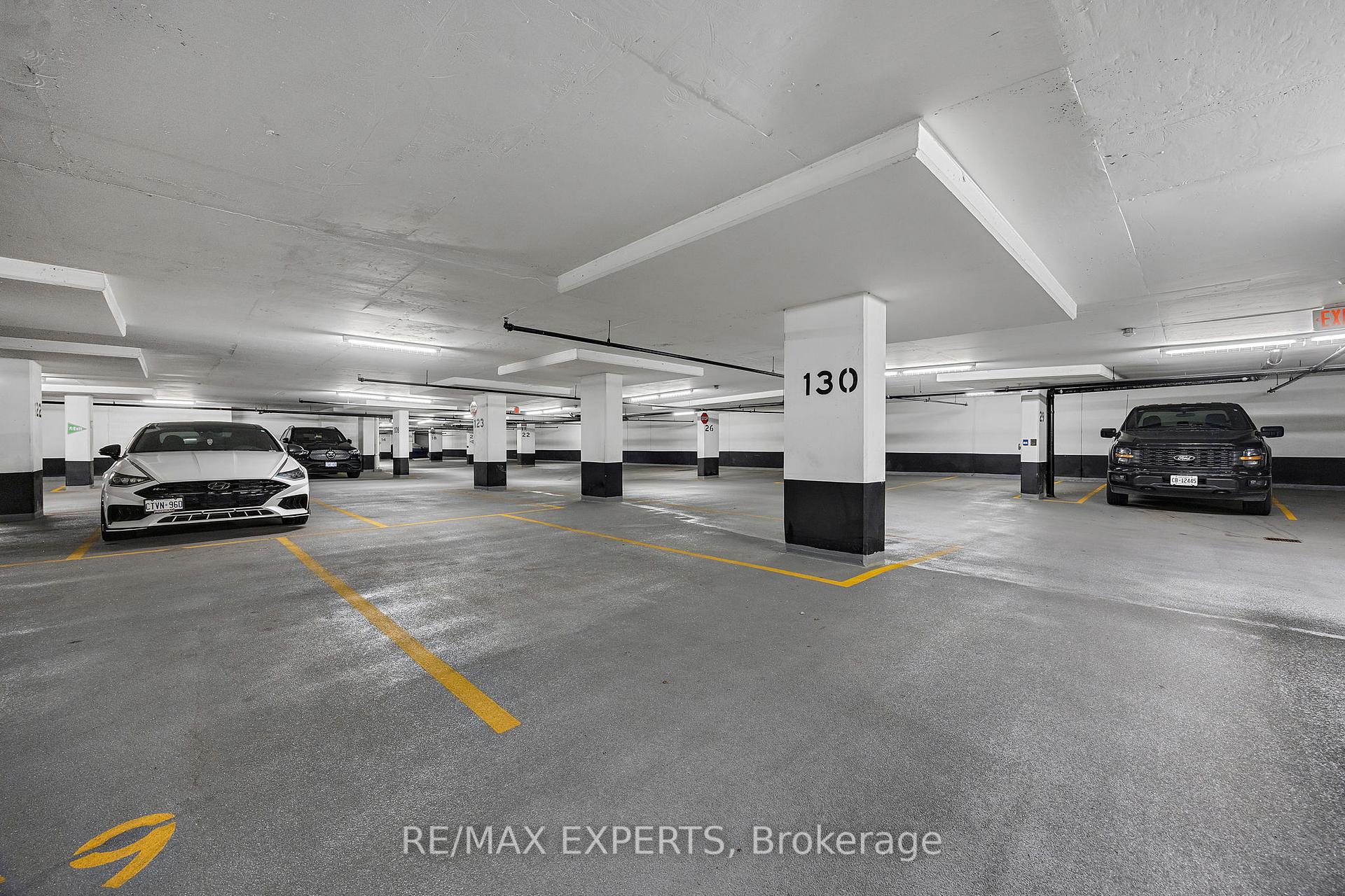 3 Bedrooms Condo at 36 Via Bagnato, Toronto For sale