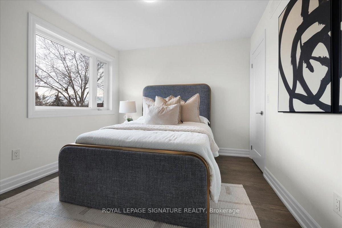 3 Bedrooms Condo at 2154 Walkers,  Burlington For sale