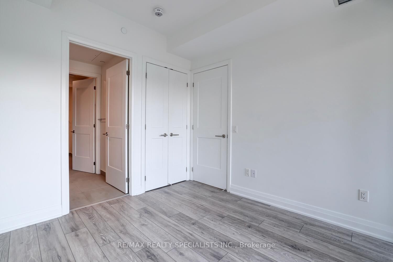 21 Park Street E, #616