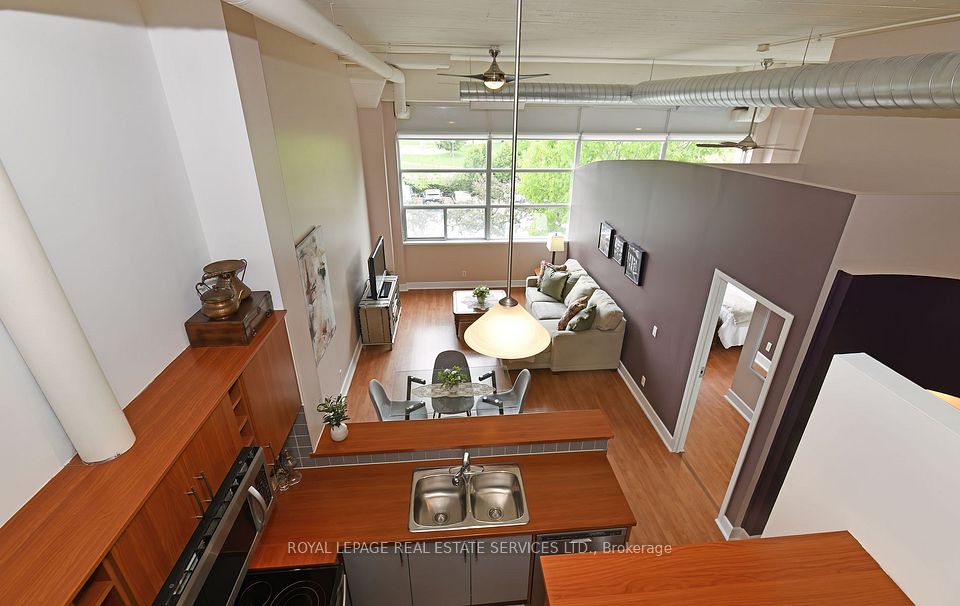 1001 Roselawn