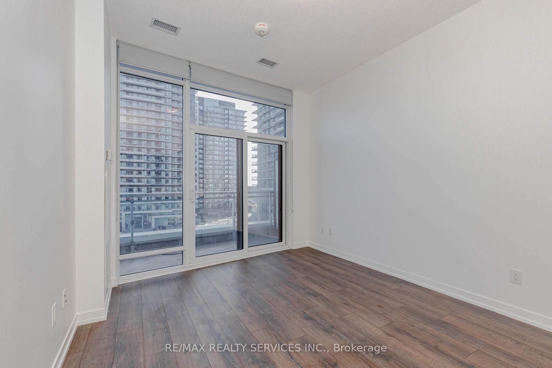 2 Bedrooms Condo at 2520 Eglington,  Mississauga For sale