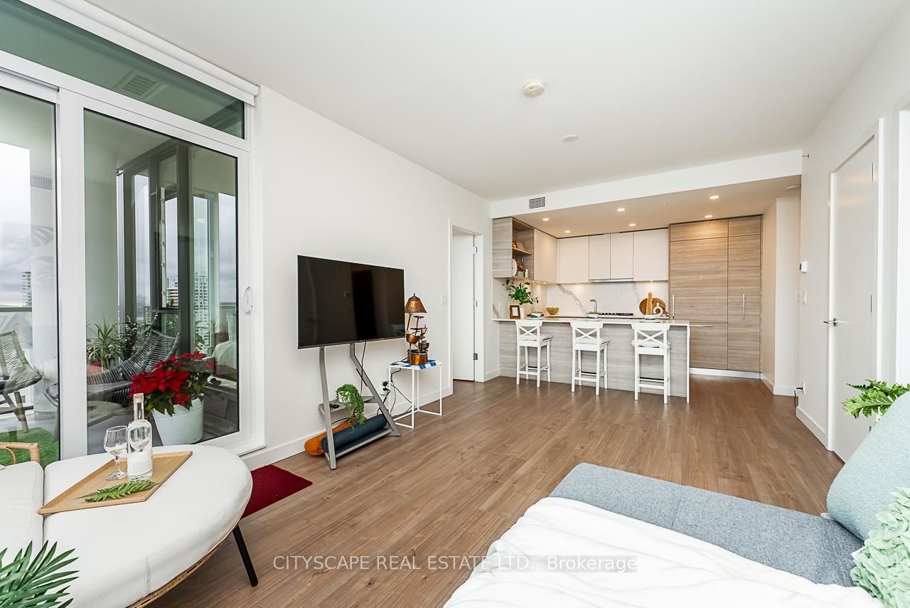 585 Austin Avenue, #1907
