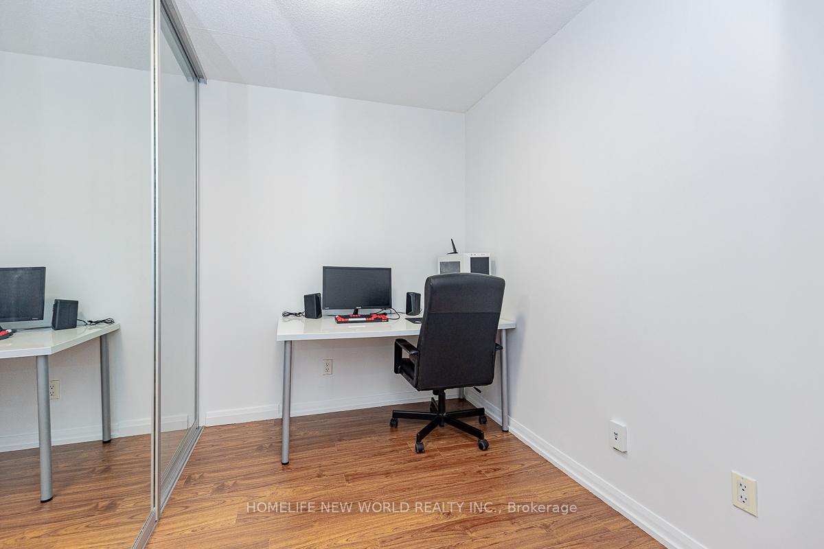 3 Bedrooms Condo at 111 Elizabeth, Toronto For sale