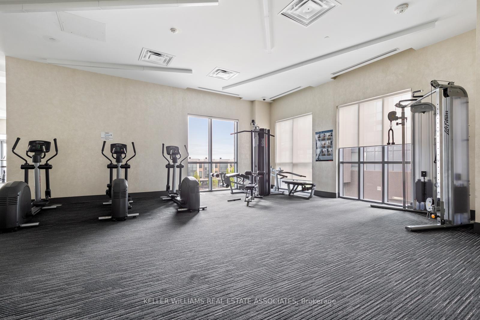 4 Bedrooms Condo at 5025 Four Springs, Mississauga For sale