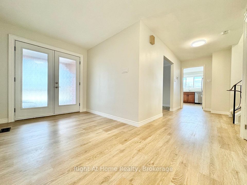 221 First Road, Hamilton, ON L8J 2V6