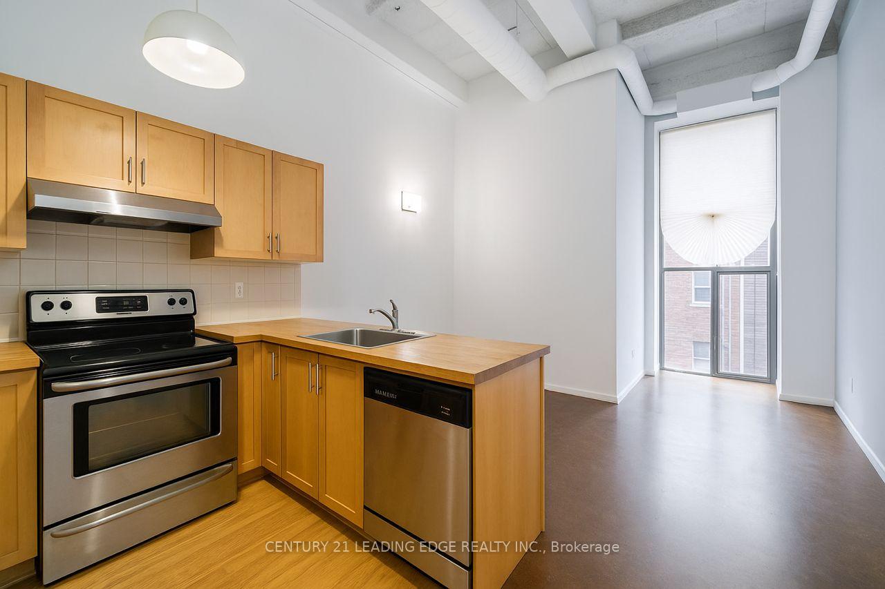 1 Bedroom Condo at 11 Rebecca, Hamilton For sale