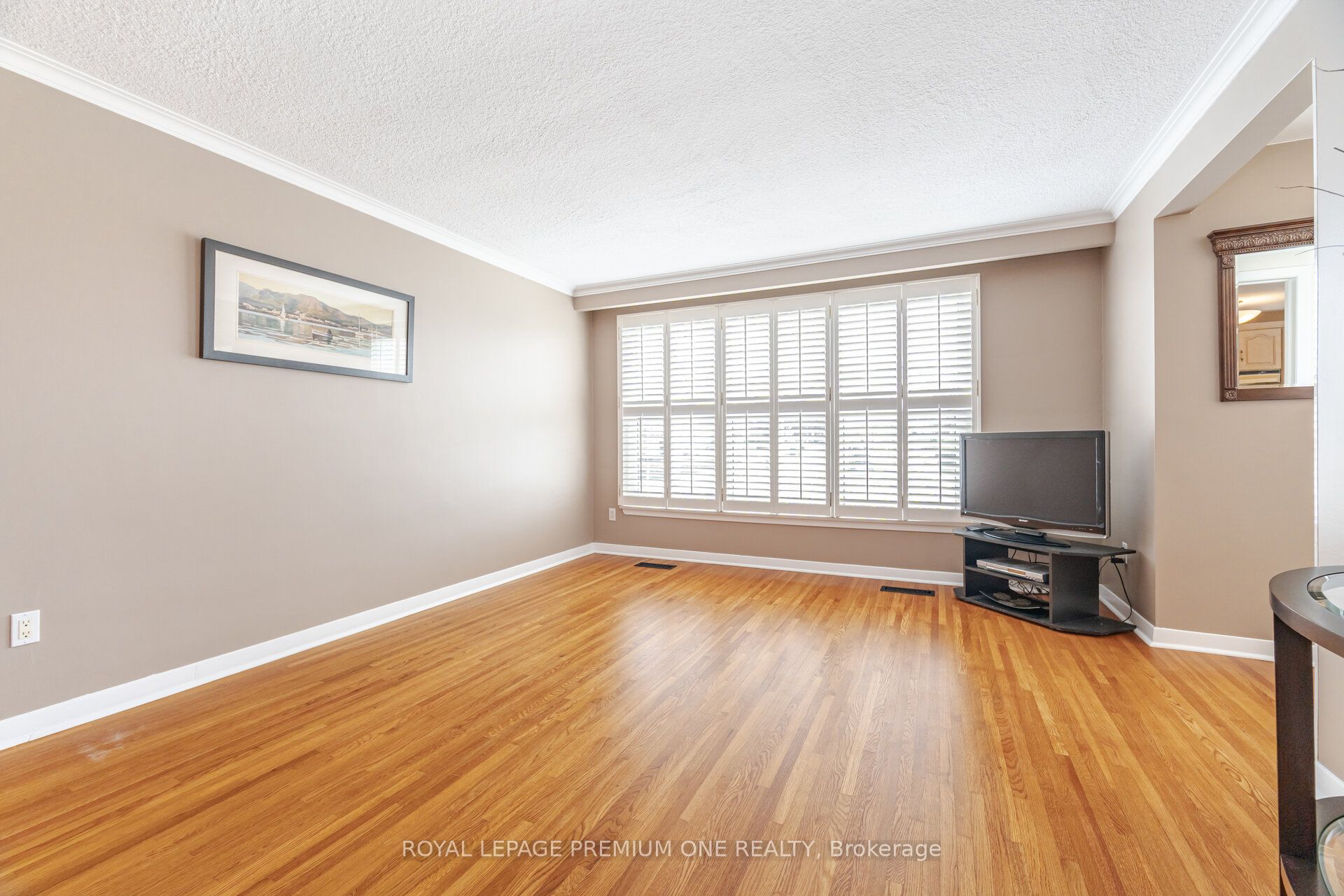 128 Hullmar Drive