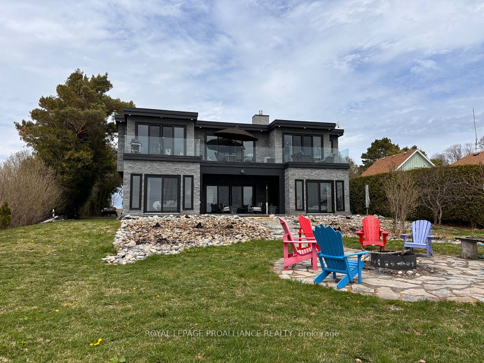 621 Barcovan Beach