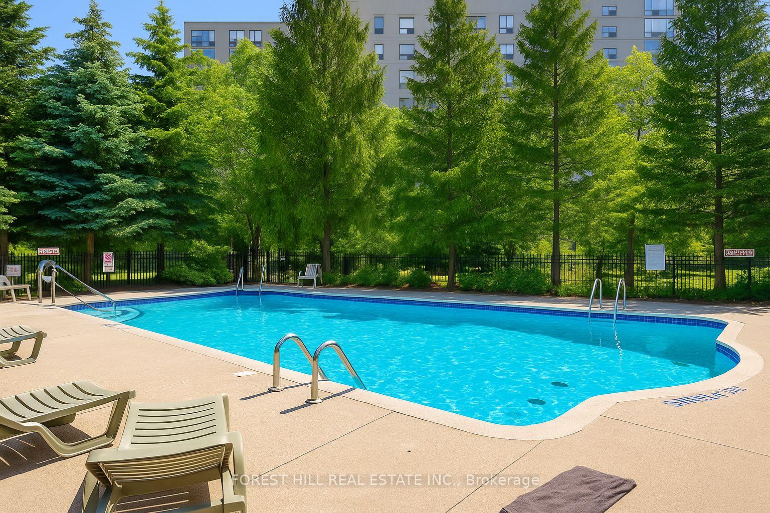2 Bedrooms Condo at 91 Townsgate, Vaughan For sale