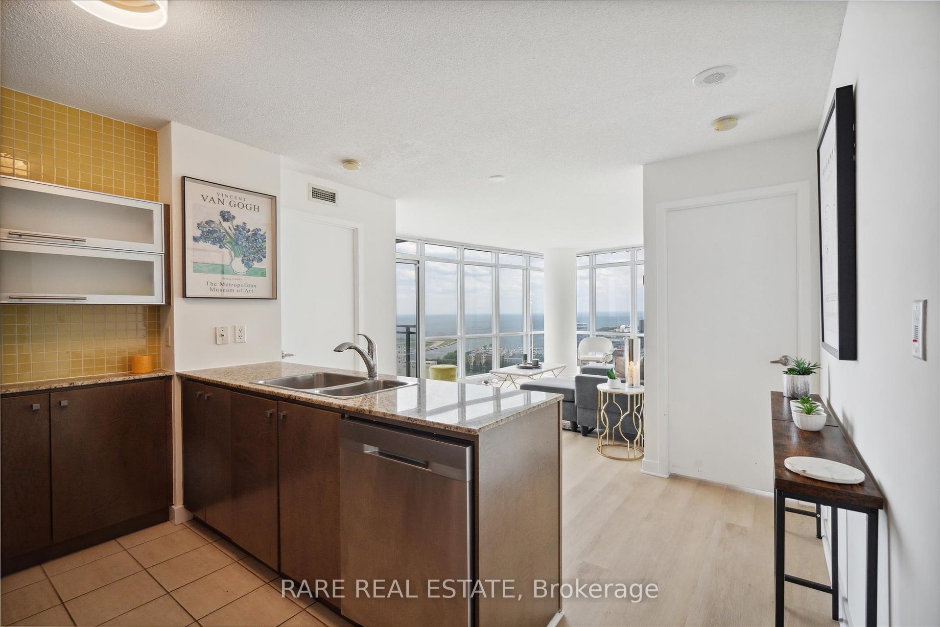 3 Bedrooms Condo at 11 Brunel, Toronto For sale