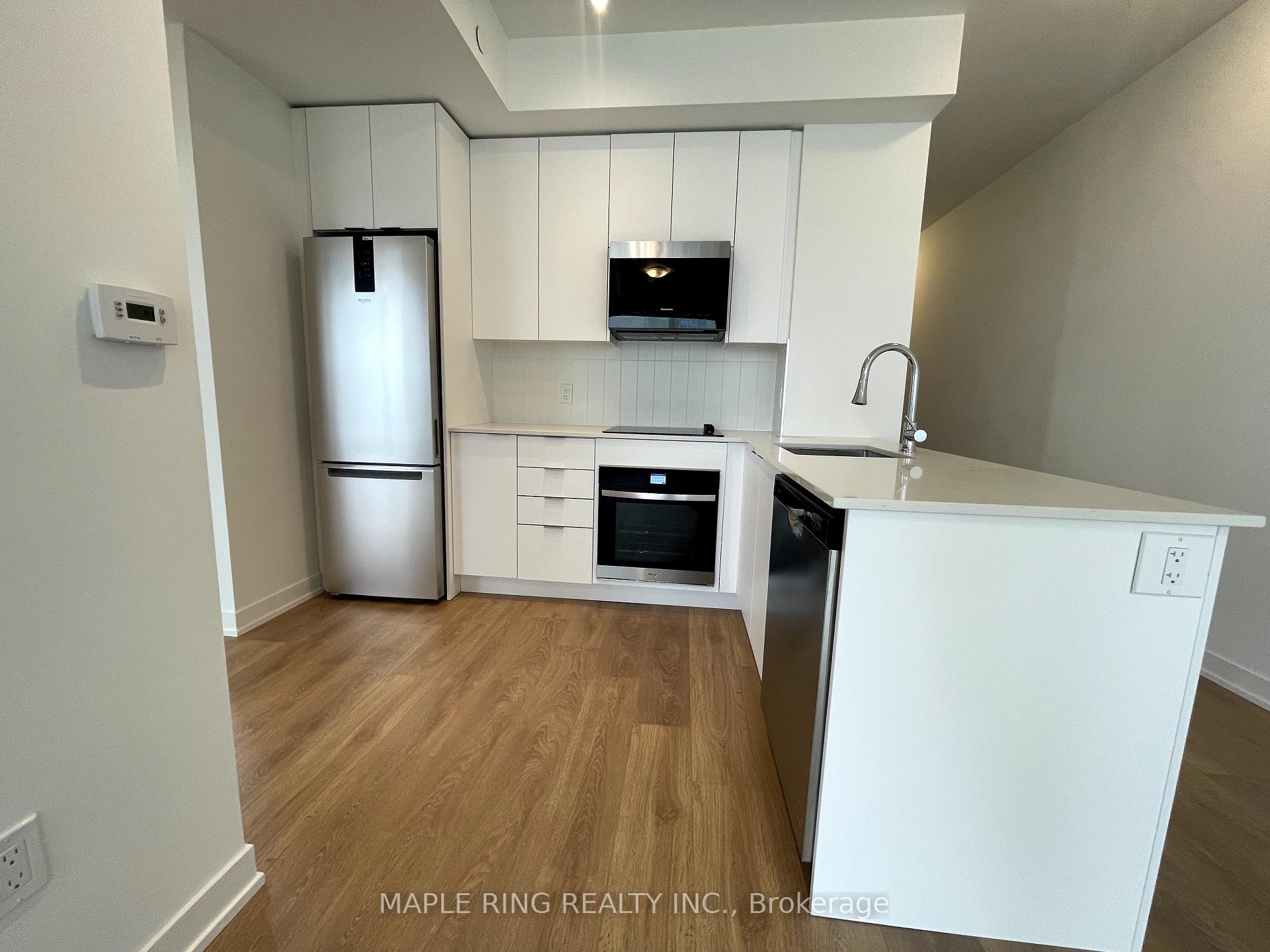2 Bedrooms Condo at 10 Abeja, Vaughan For sale