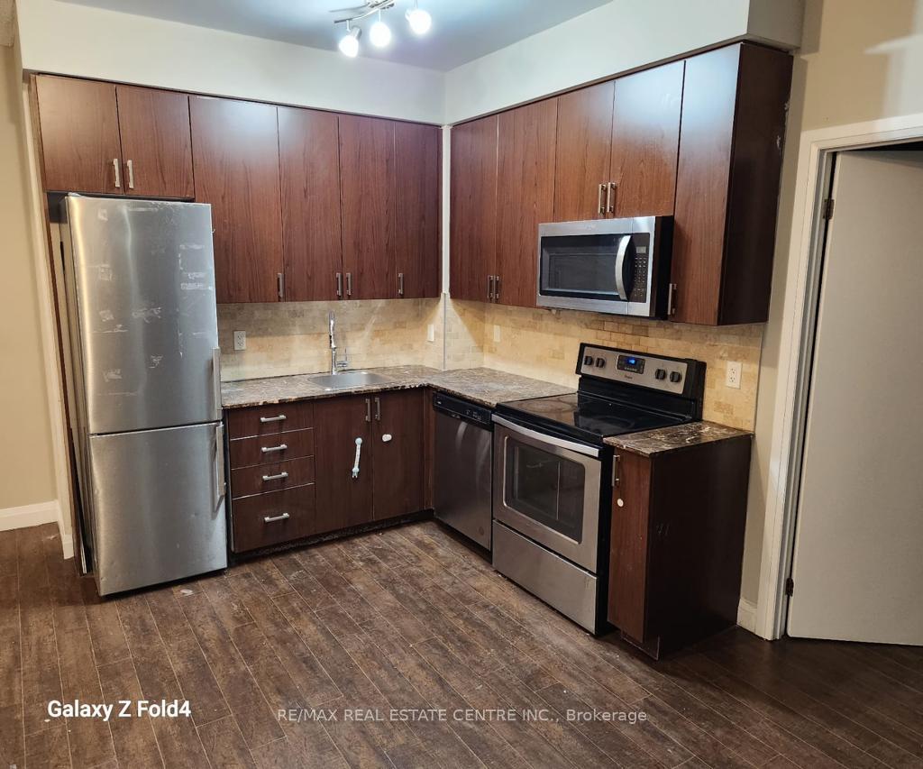 3 Bedrooms Condo at 22 East Haven,  Toronto For sale