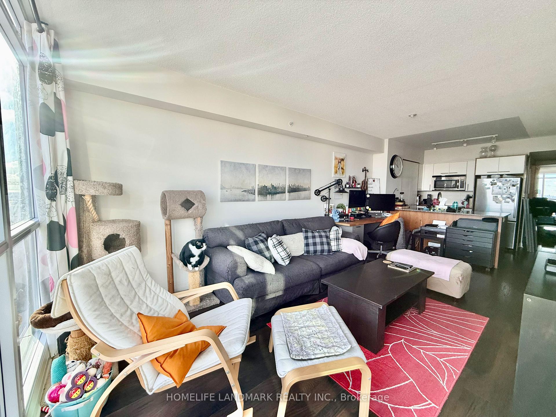 2 Bedrooms Condo at 1 Valhalla Inn, Toronto For sale