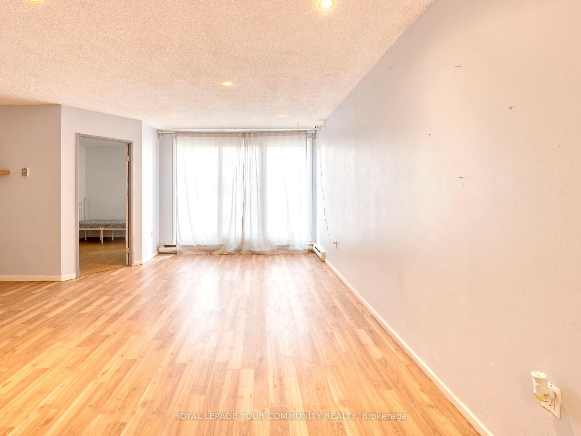 3 Bedrooms Condo at 100 Mornelle, Toronto For sale