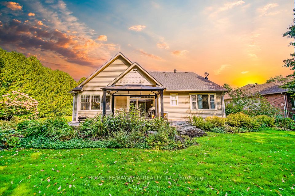 29 Alpine Way, Oro-Medonte, ON L0L 2L0