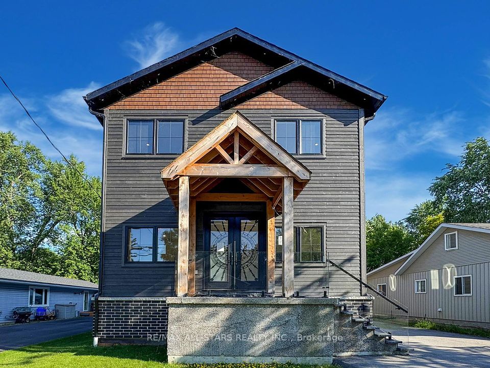 215 Bayview