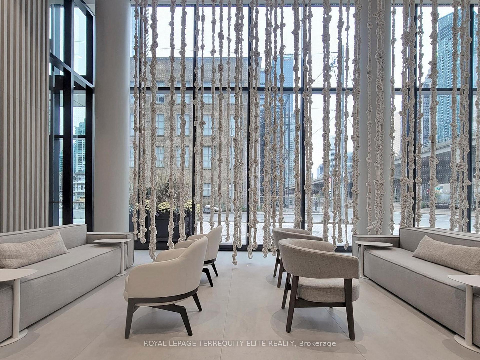 1 Bedroom Condo at 55 Cooper, Toronto For sale