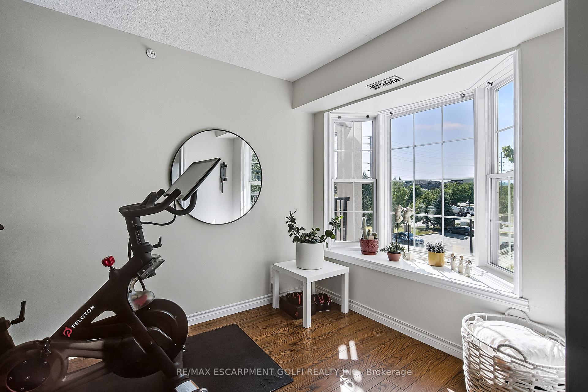 1 Bedroom Condo at 1451 Walker’s, Burlington For sale