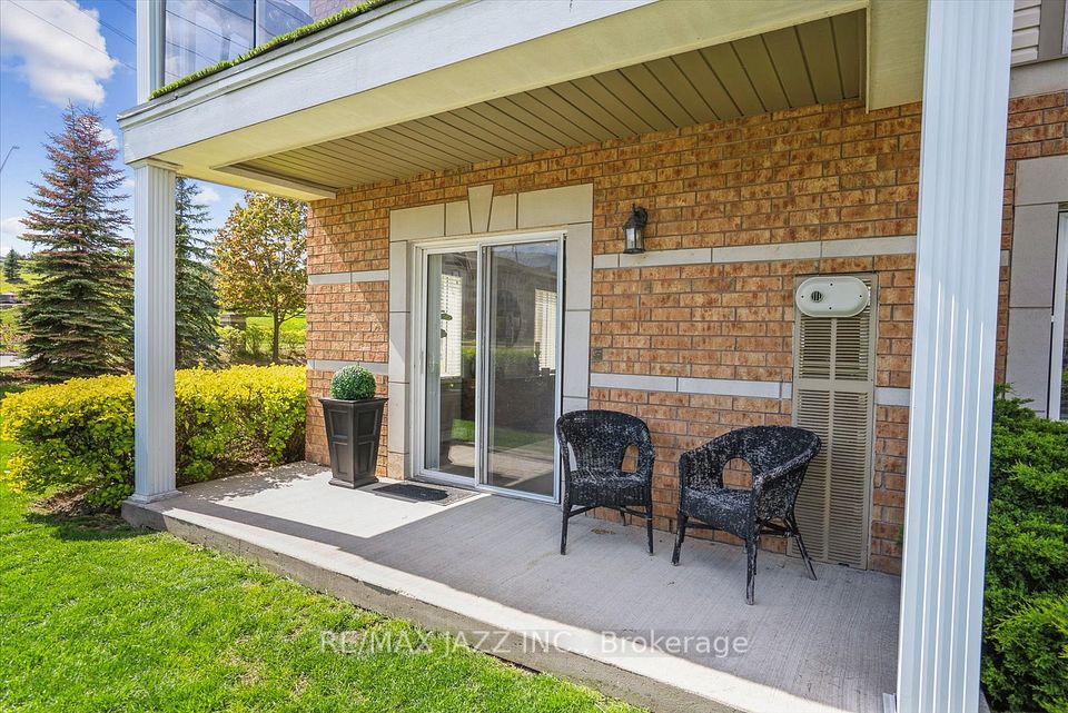 #101 - 132 Aspen Springs Drive, Clarington, ON L1C 0H1