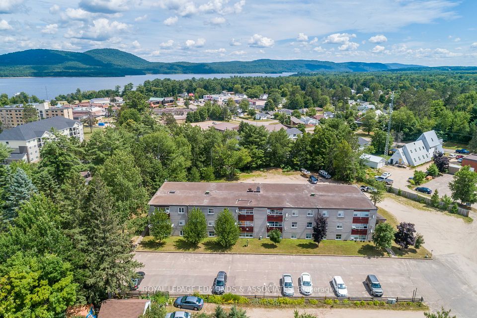 42A HURON Street, Deep River, ON K0J 1P0