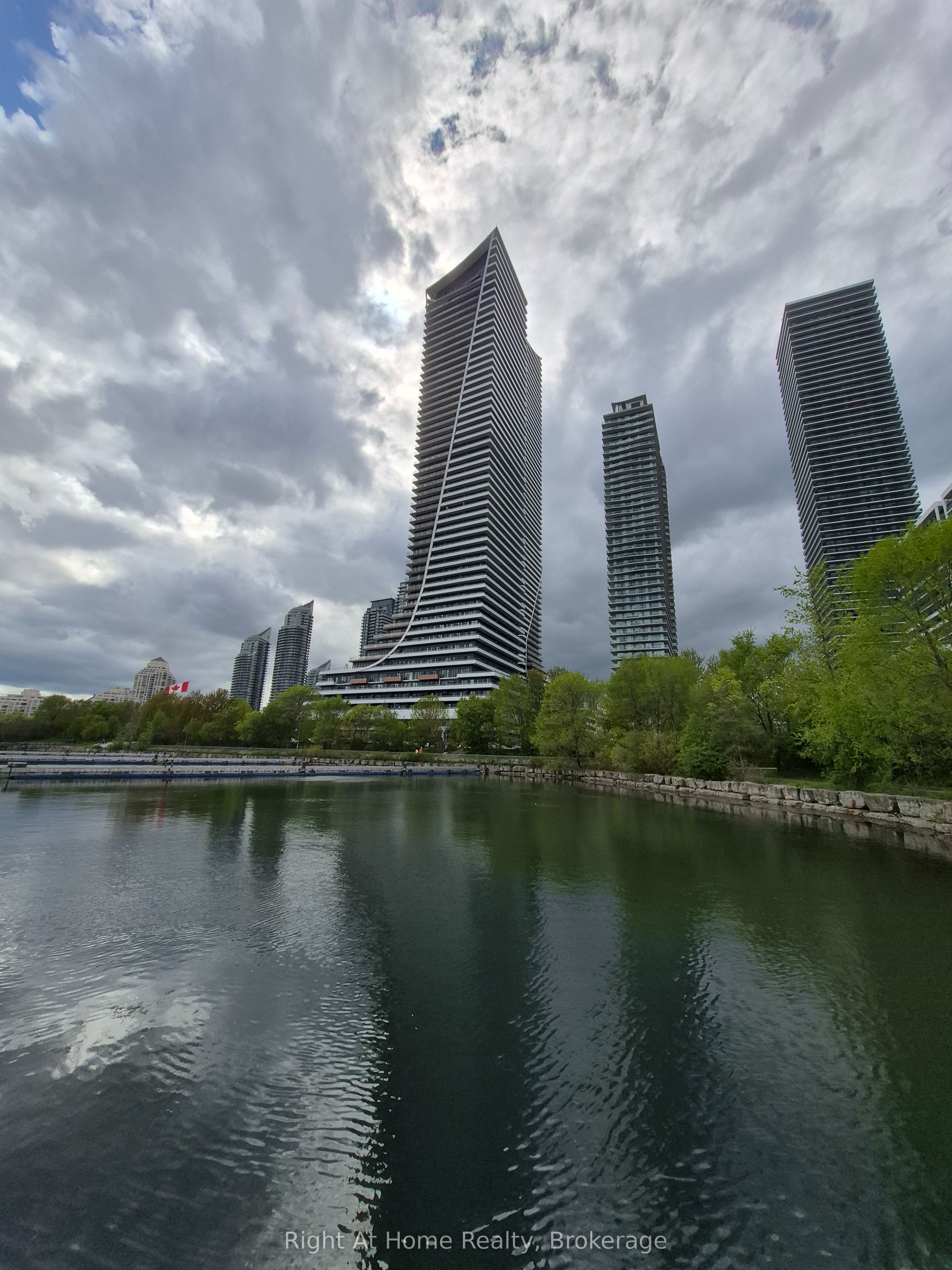20 Shore Breeze Drive, #310