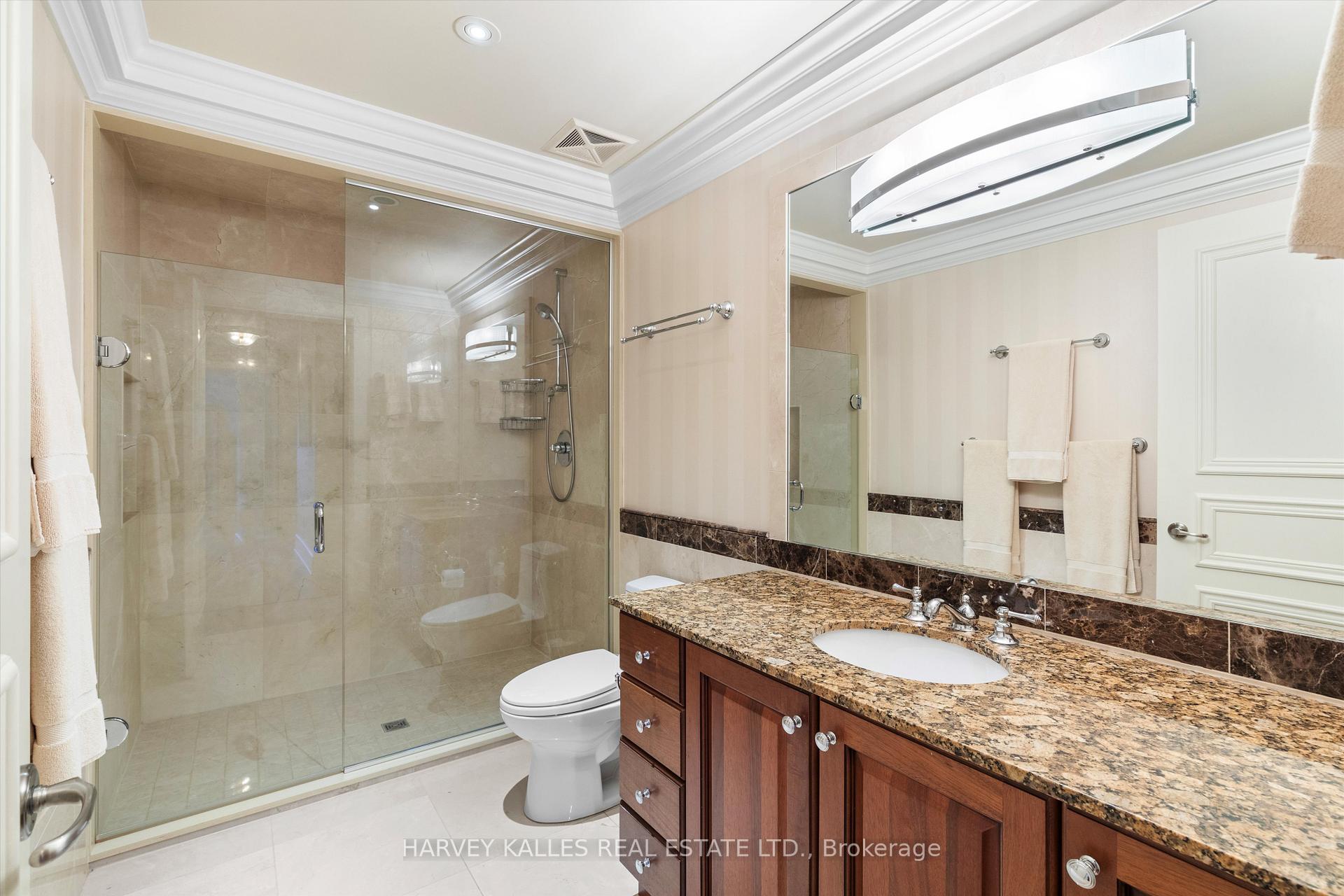3 Bedrooms Condo at 662 Sheppard, Toronto For sale