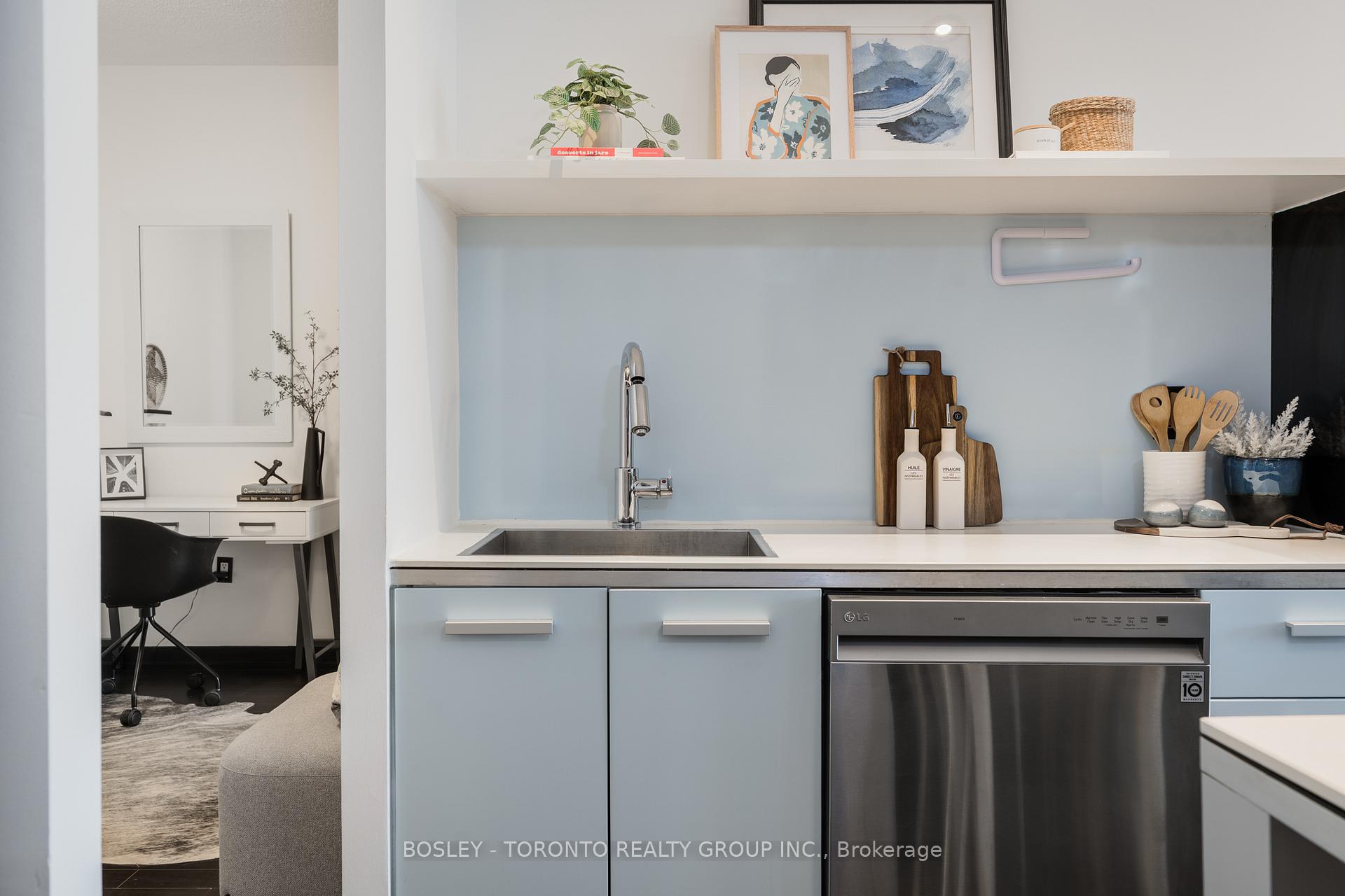 2 Bedrooms Condo at 38 Dan Leckie, Toronto For sale
