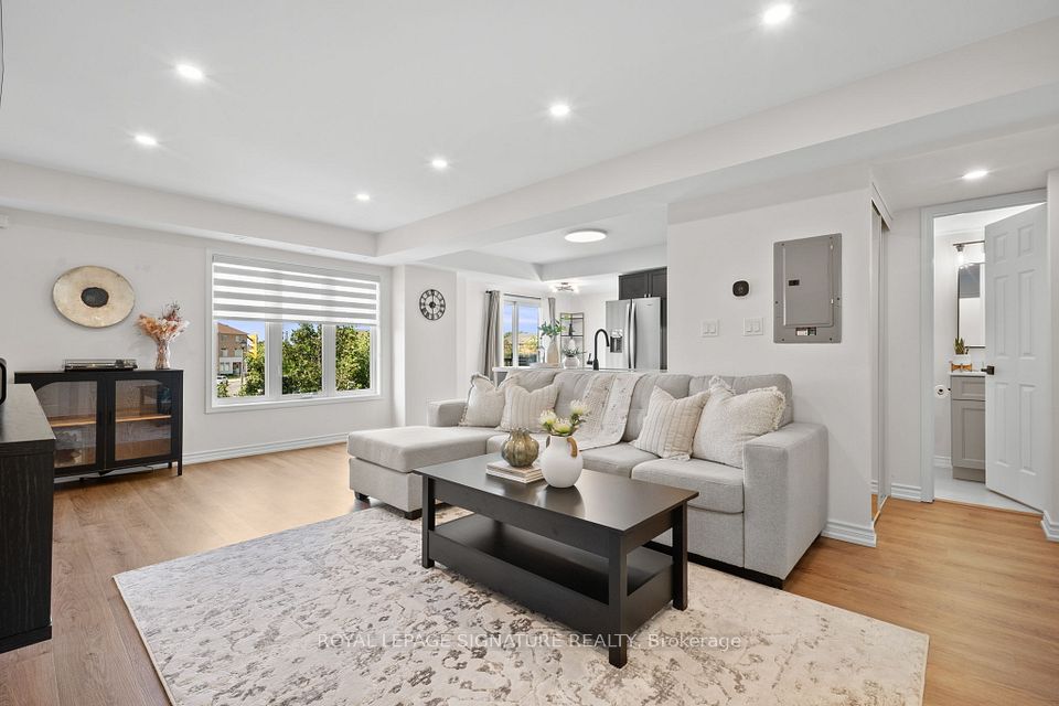 2249 Bur Oak