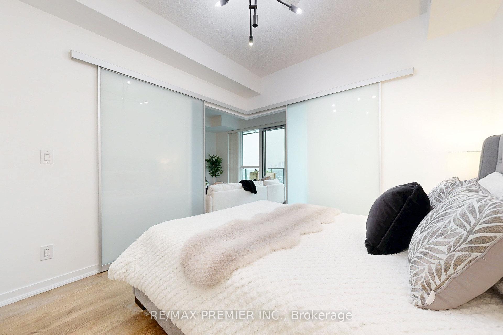 2 Bedrooms Condo at 150 East Liberty,  Toronto For sale